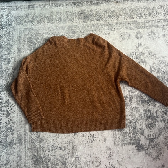 Alice & Olivia Sweater - Picture 3 of 3